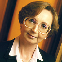 Headshot of Dr Anne Szarewski