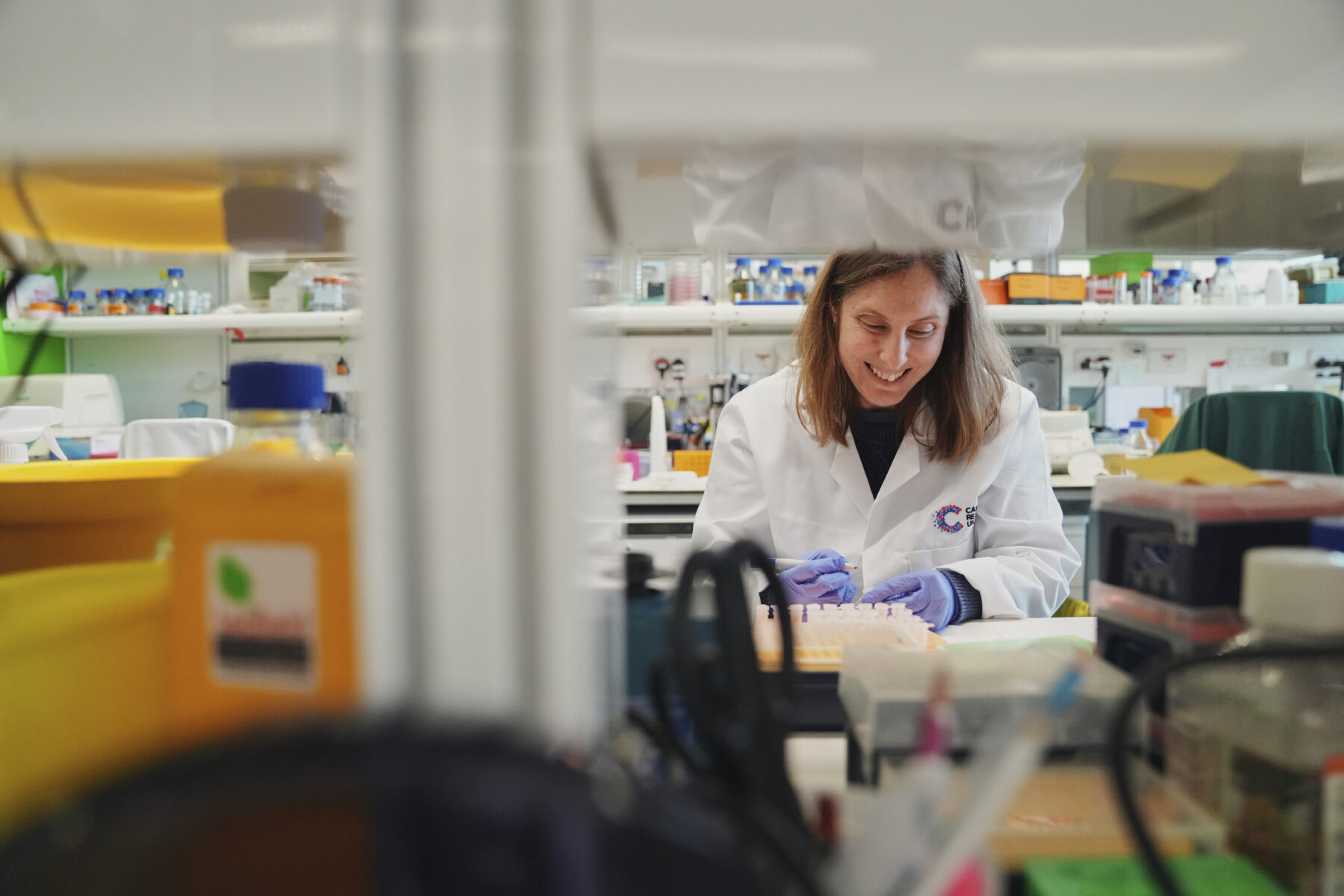 A Cancer Research UK-funded researcher in the lab.