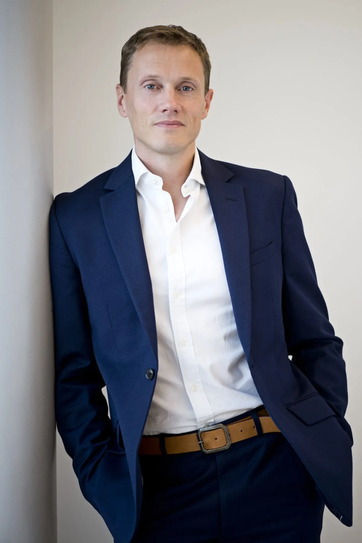 Dr Iain Foulkes