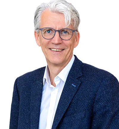Headshot of Professor Dr. René Medema