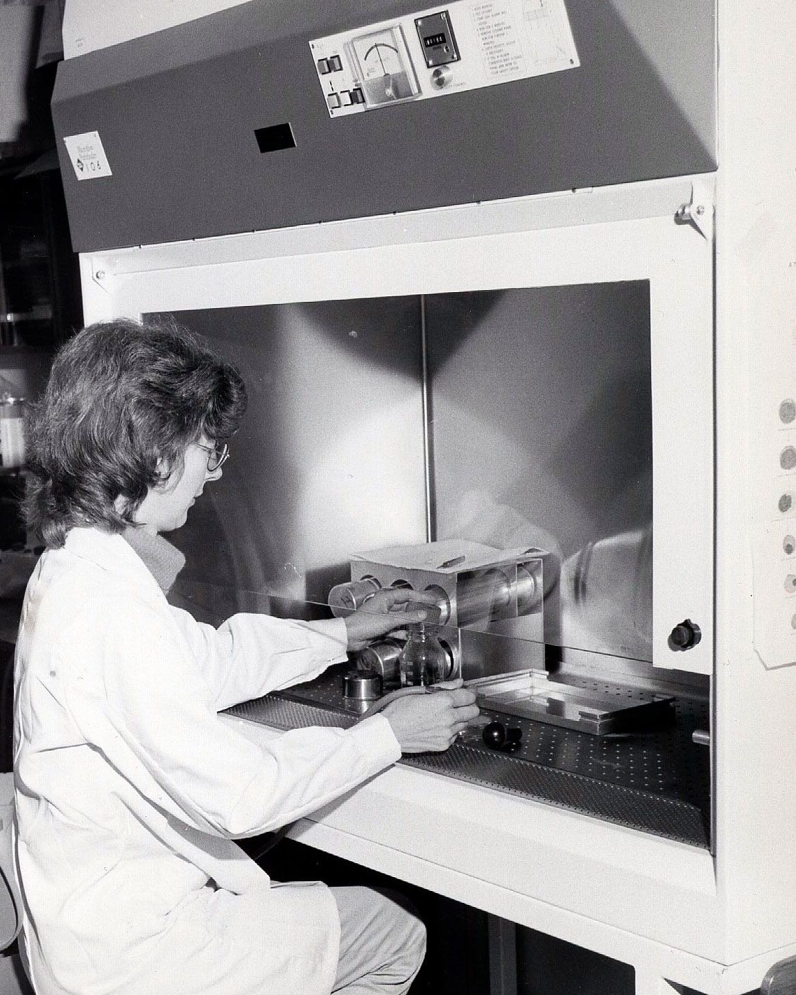 A scientist at work in a lab at the Imperial Cancer Research Fund in the 1960s