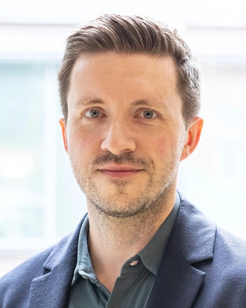 Headshot of Prof Chris Tape